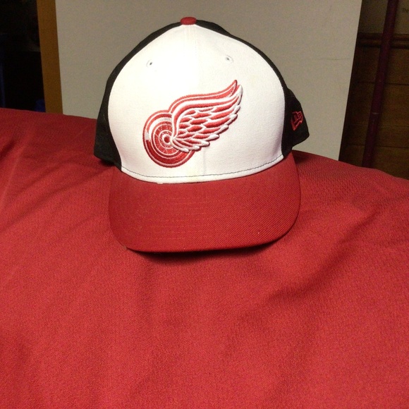 NHL DETROIT Red wings ballcap - Picture 1 of 3
